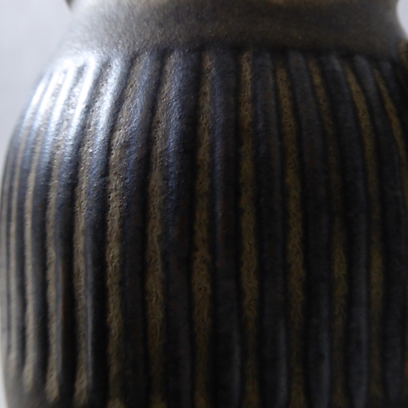 Tremar Cornish studio pottery teapot coffee pot. Handmade 1970s brown stoneware - Image 9