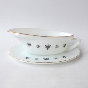 Vintage 1960s Pyrex JAJ Snowflake gravy boat jug & saucer, black & white. Gaiety