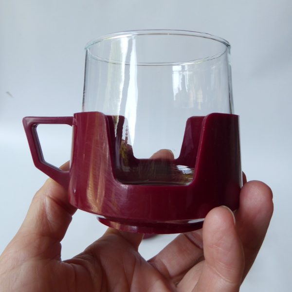 Vintage Pyrex DrinkUps glass & burgundy cups mugs. Set 6 retro drink ups - Image 9