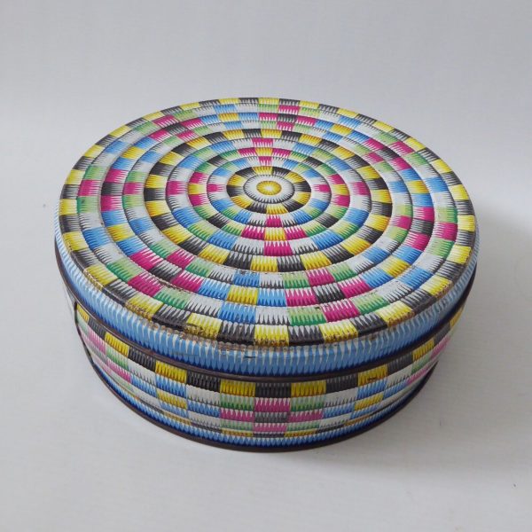 Vintage Raffia 8" round biscuit tin, Huntley & Palmers Ltd Reading multicoloured - Image 3