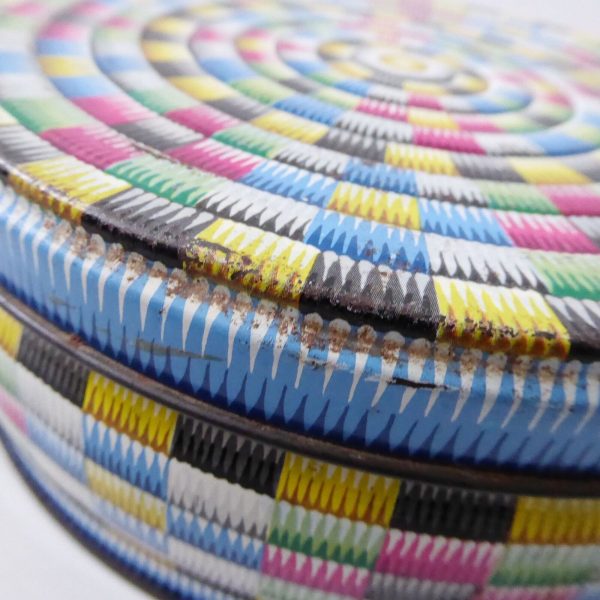 Vintage Raffia 8" round biscuit tin, Huntley & Palmers Ltd Reading multicoloured - Image 9