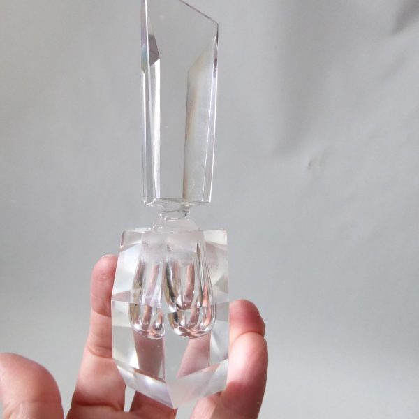 Vintage hand cut glass faceted crystal perfume bottle & stopper. Art Deco style - Image 18