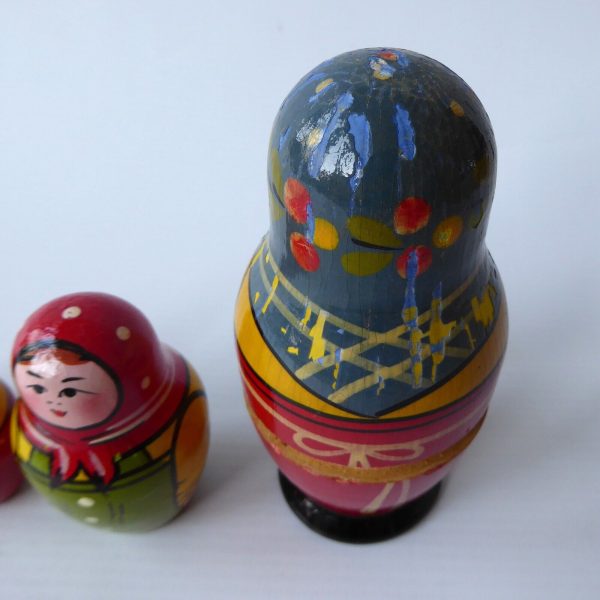 Vtg Russian USSR nesting dolls set 8 hand painted, Babooska Matryoshk folk art - Image 8