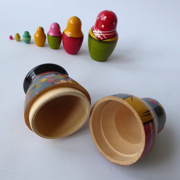 Vtg Russian USSR nesting dolls set 8 hand painted, Babooska Matryoshk folk art - Image 9
