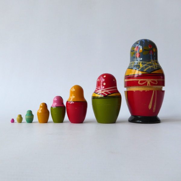 Vtg Russian USSR nesting dolls set 8 hand painted, Babooska Matryoshk folk art - Image 10