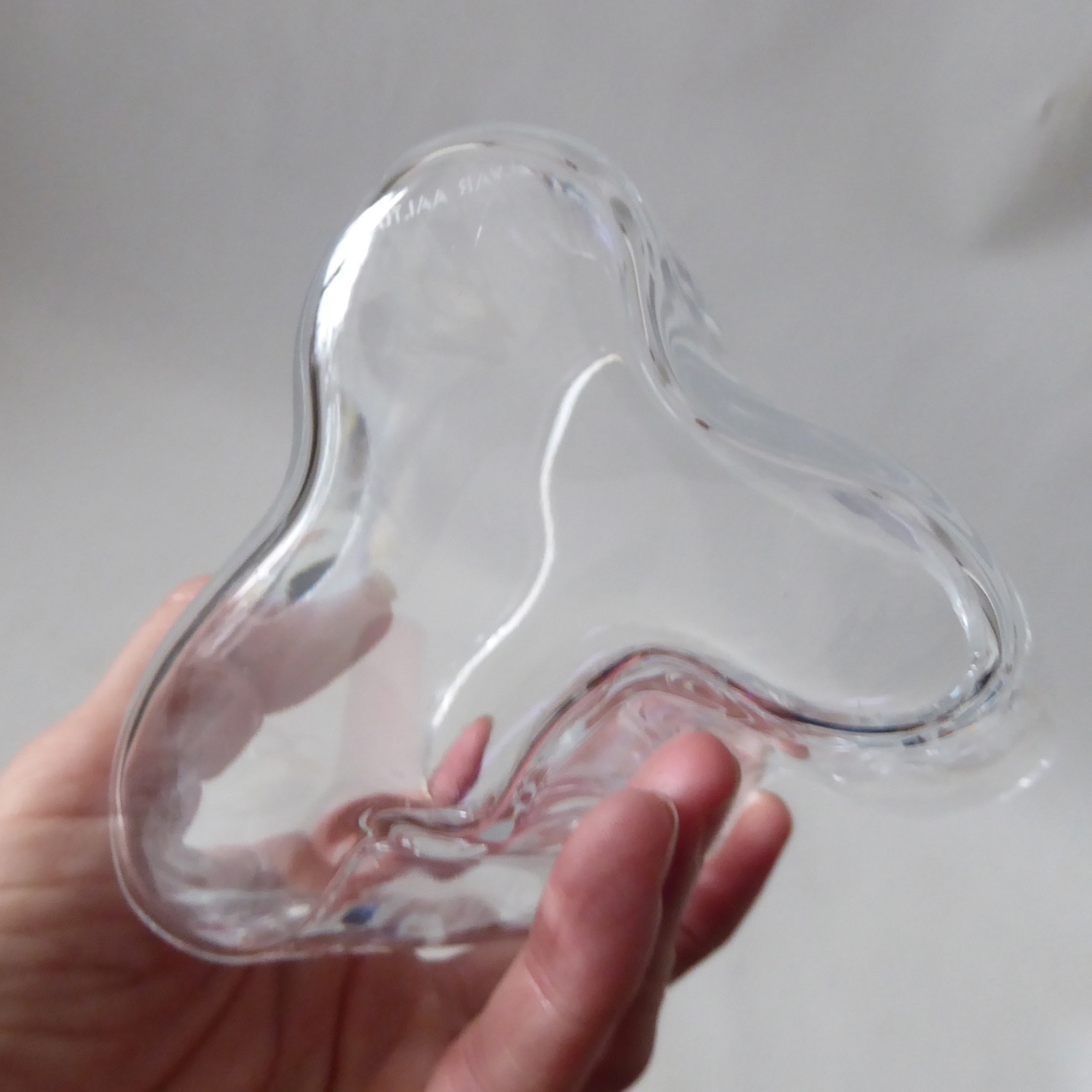iittala Alvar Aalto Savoy art glass vase, clear crystal wave. Vintage Finland - Image 11