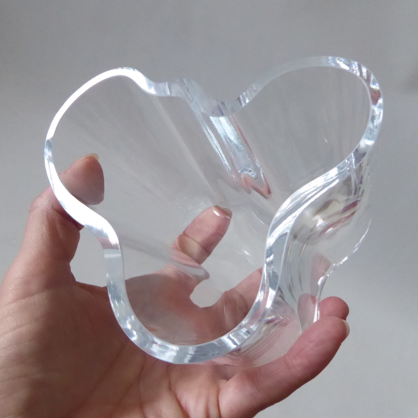 iittala Alvar Aalto Savoy art glass vase, clear crystal wave. Vintage Finland - Image 3