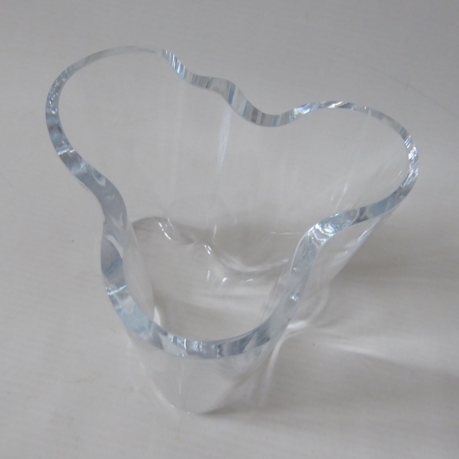 iittala Alvar Aalto Savoy art glass vase, clear crystal wave. Vintage Finland - Image 6