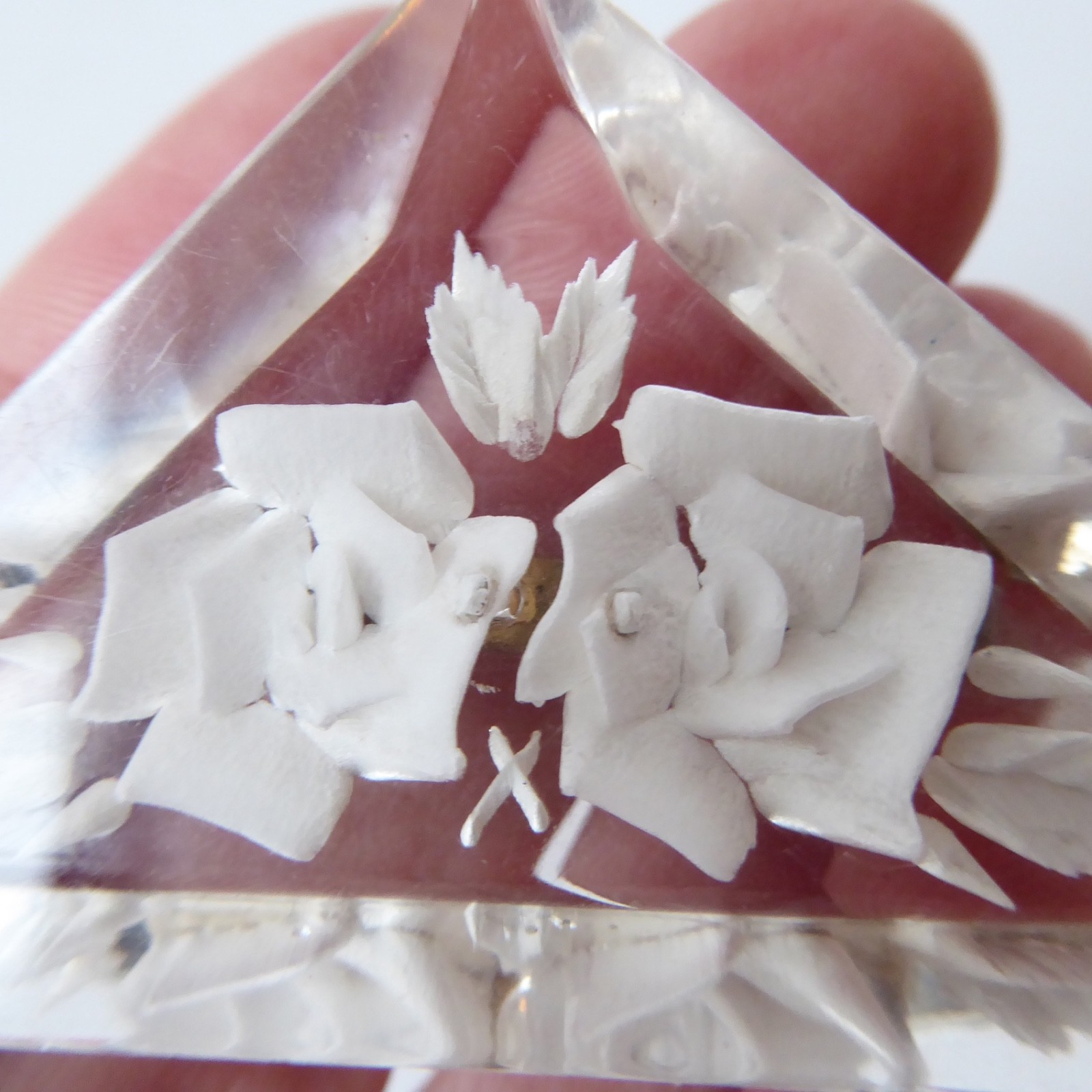 1950s triangular reverse carved lucite perspex brooch white rose flower, vintage - Image 6