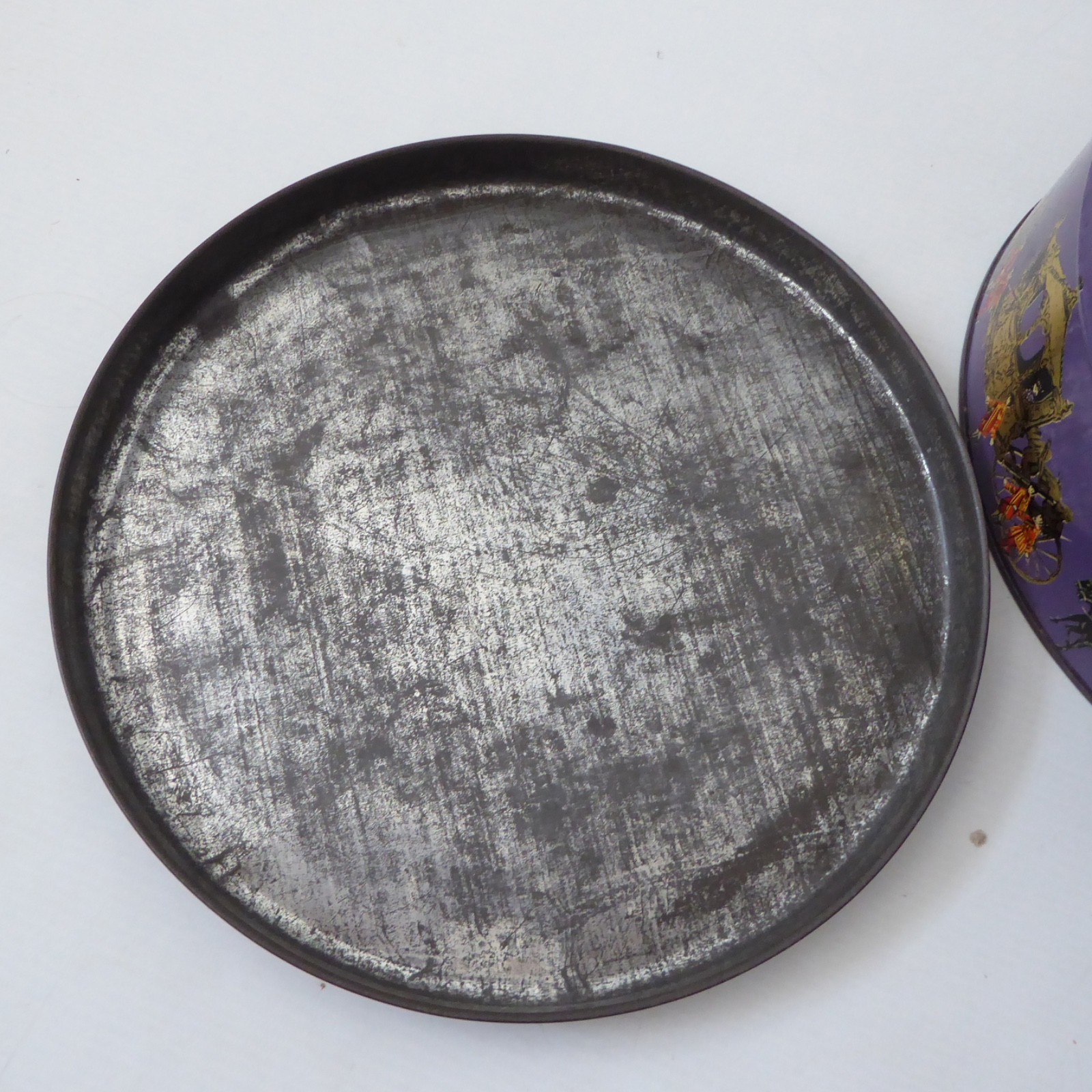 1953 HM Queen Elizabeth II Coronation biscuit tin. Vintage round purple + crown - Image 10