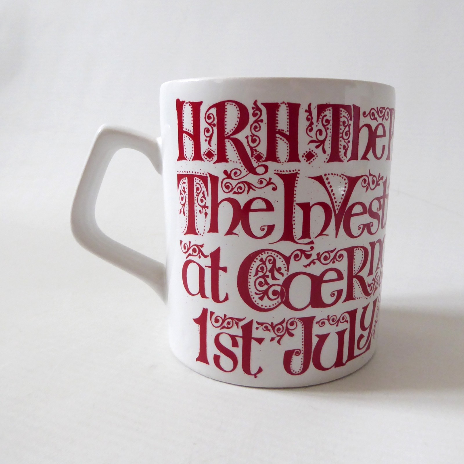 1969 Prince of Wales Staffordshire mug, red retro/vintage 1960s King Charles - Image 3