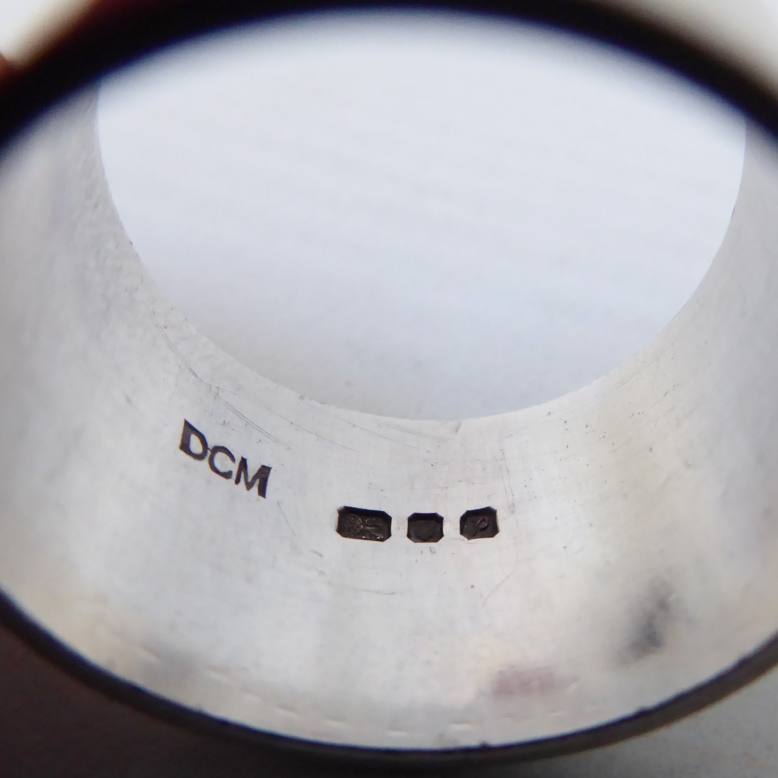 1970 hallmarked 12mm wide band sterling silver ring, size L. Vintage London DCM - Image 10