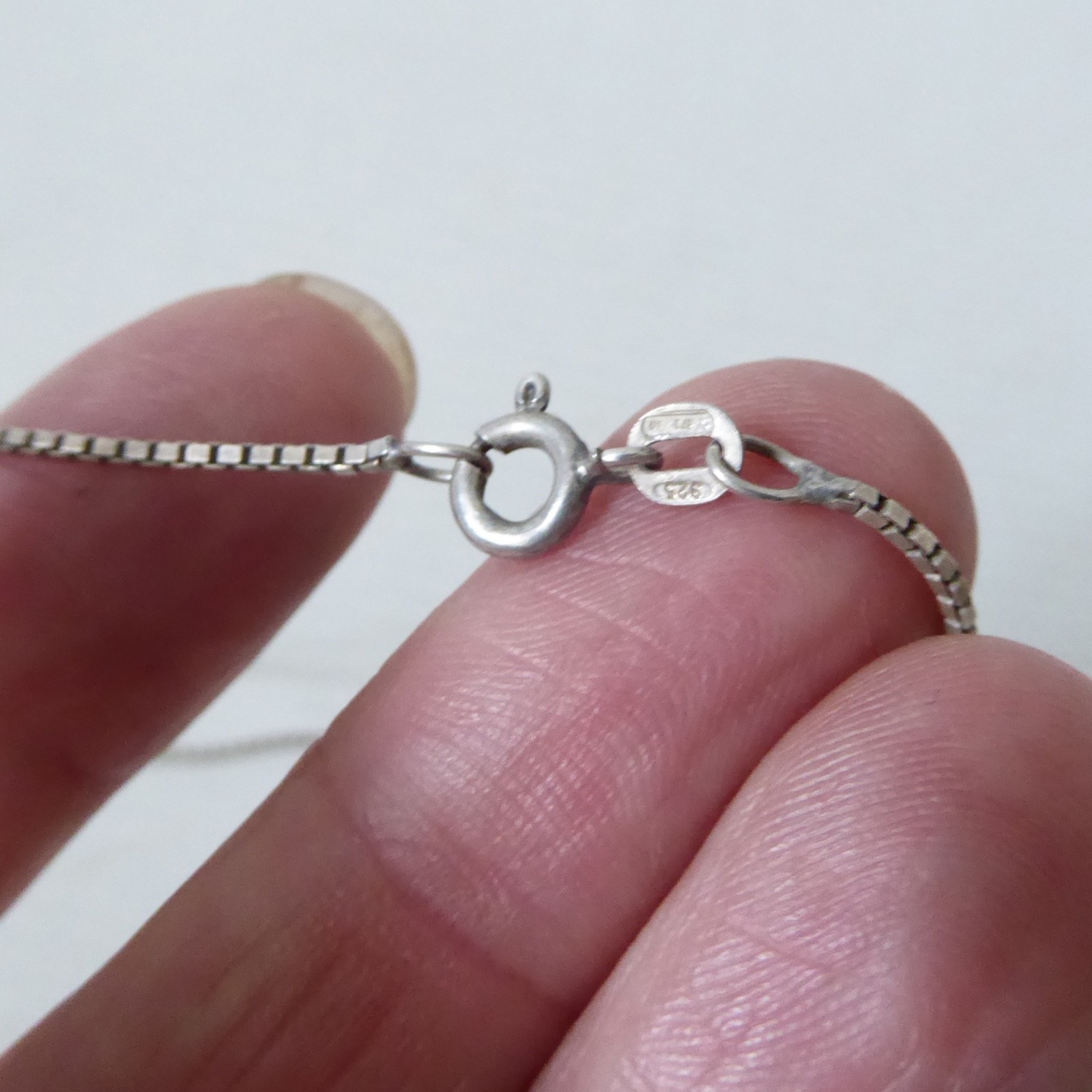 1977 hallmarked sterling silver 925 ingot stamp silver jubilee pendant necklace - Image 10