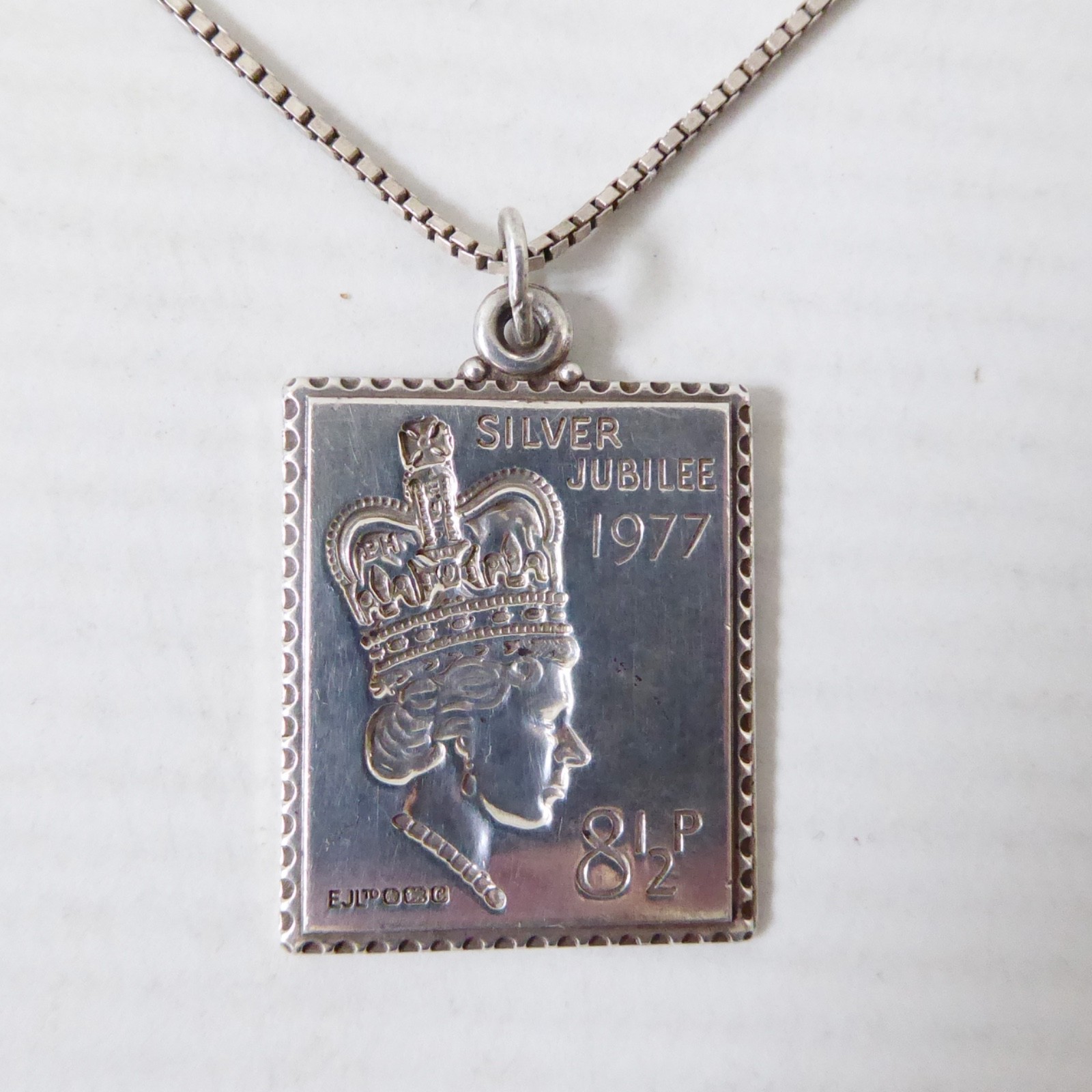 1977 hallmarked sterling silver 925 ingot stamp silver jubilee pendant necklace