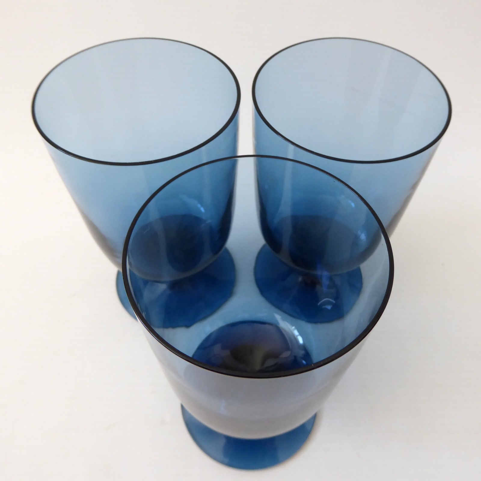 3 vintage Wedgwood wine glasses, midnight sapphire blue glass goblets, 1960s/70s - Image 4
