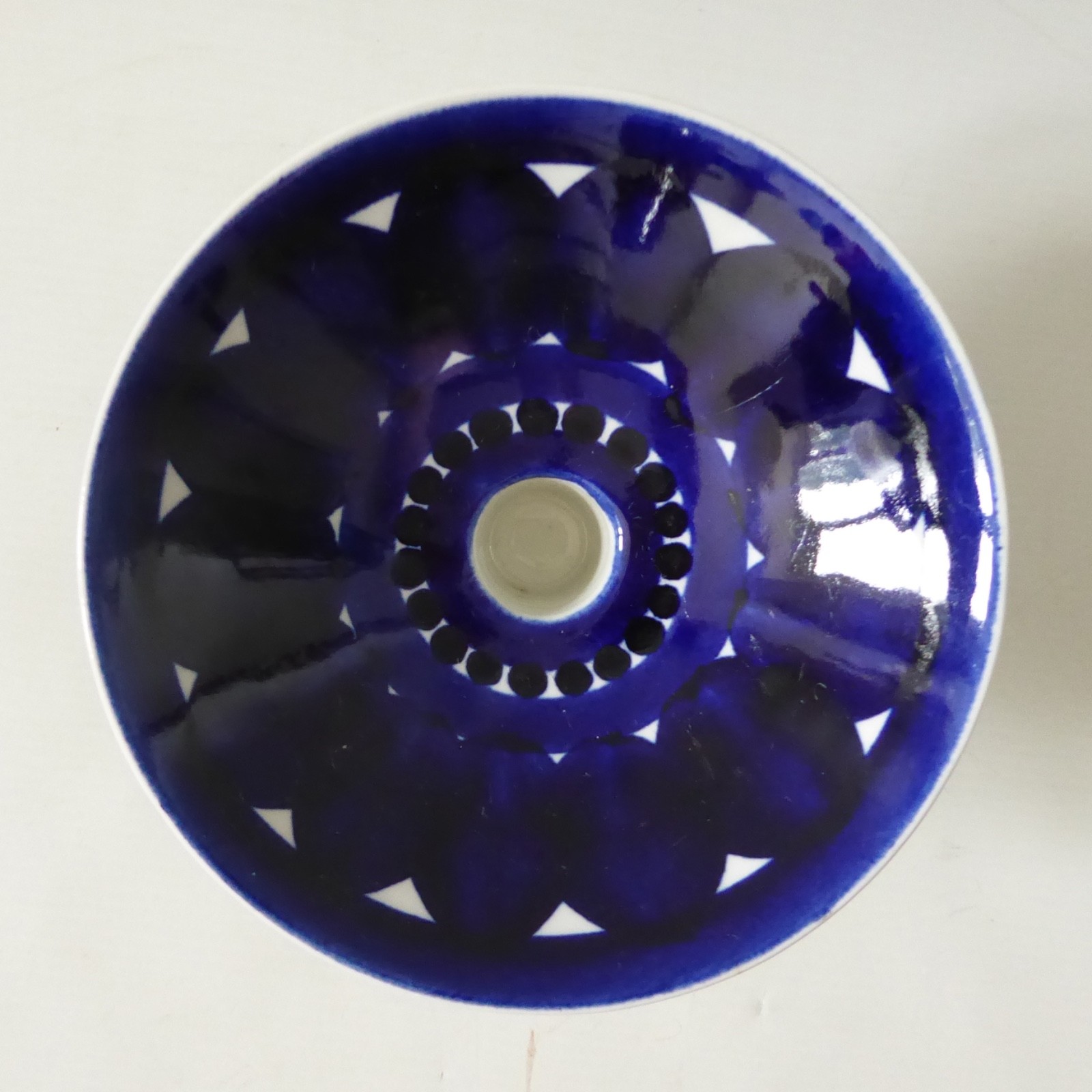 Arabia Finland Valencia footed candle holder, mid century modern, Ulla Procope - Image 4