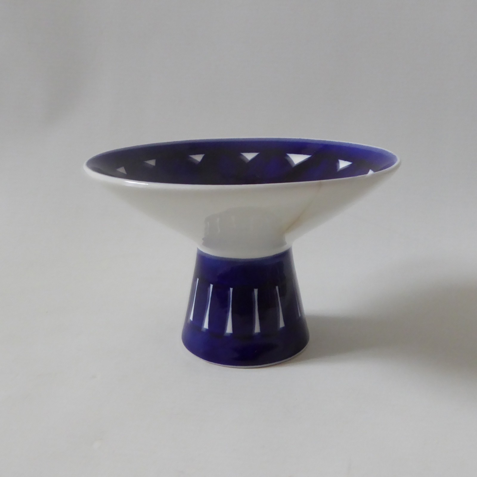 Arabia Finland Valencia footed candle holder, mid century modern, Ulla Procope - Image 7