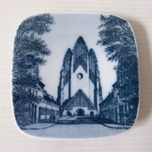 Bing & Grondahl B&G Denmark pin dish, 8cm wall plate Grundtvigskirken Denmark