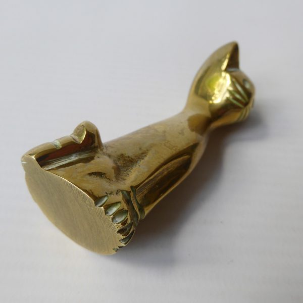 Brass small seated retro cat, vintage figurine statue. Metal modernist simple - Image 10