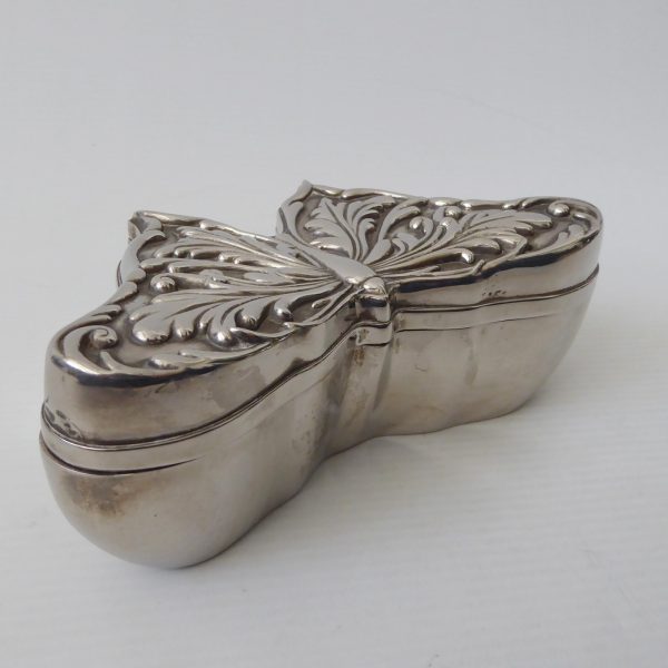 Butterfly Elegance silver plated trinket jewellery box container. Vintage 1970s - Image 6