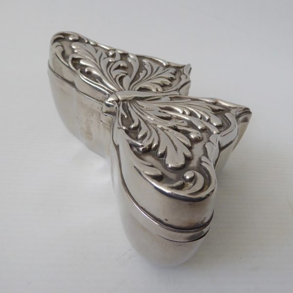 Butterfly Elegance silver plated trinket jewellery box container. Vintage 1970s - Image 7