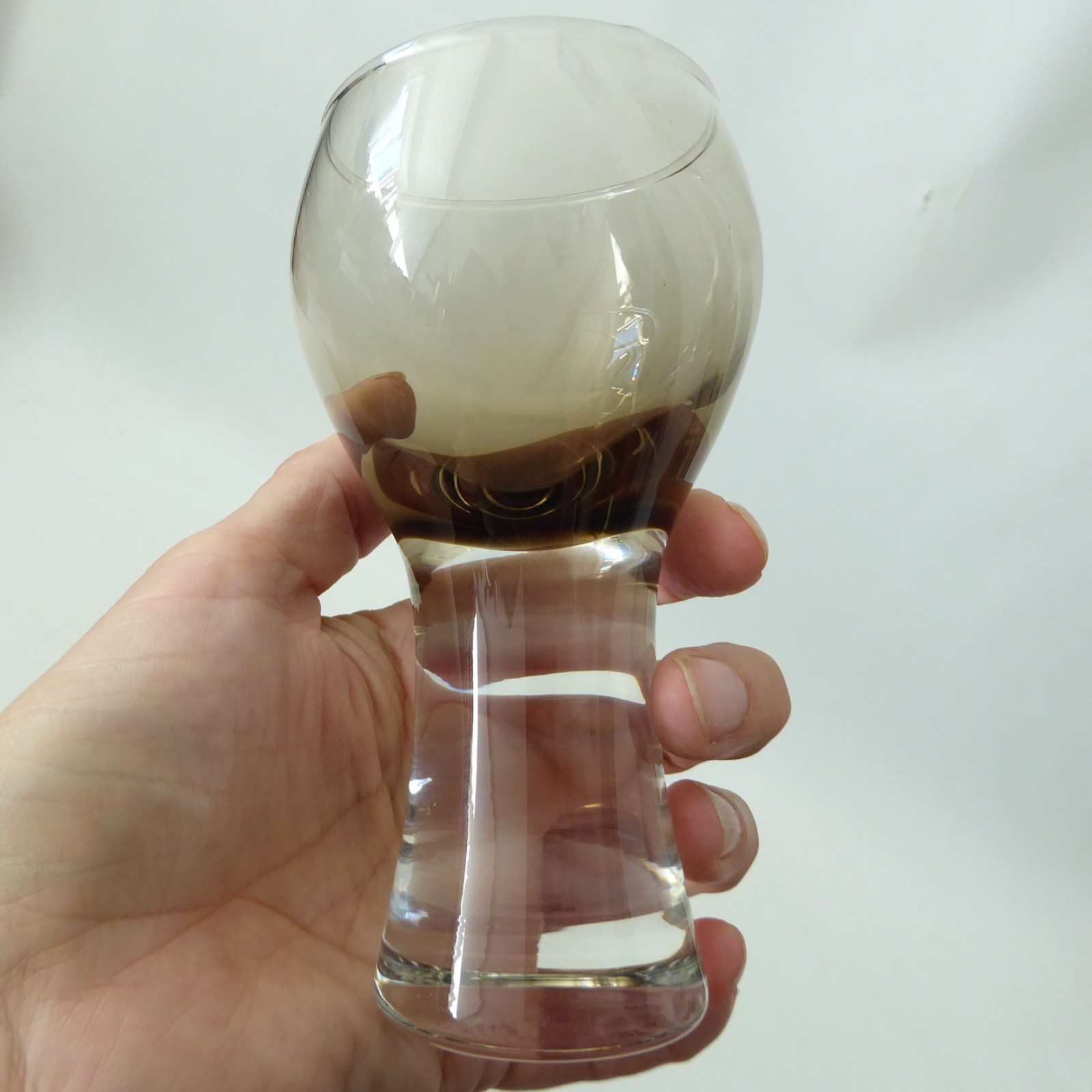 Caithness Canisbay 'Peat' wine glass, 13.5cm tall. Vintage retro 1970s barware - Image 2