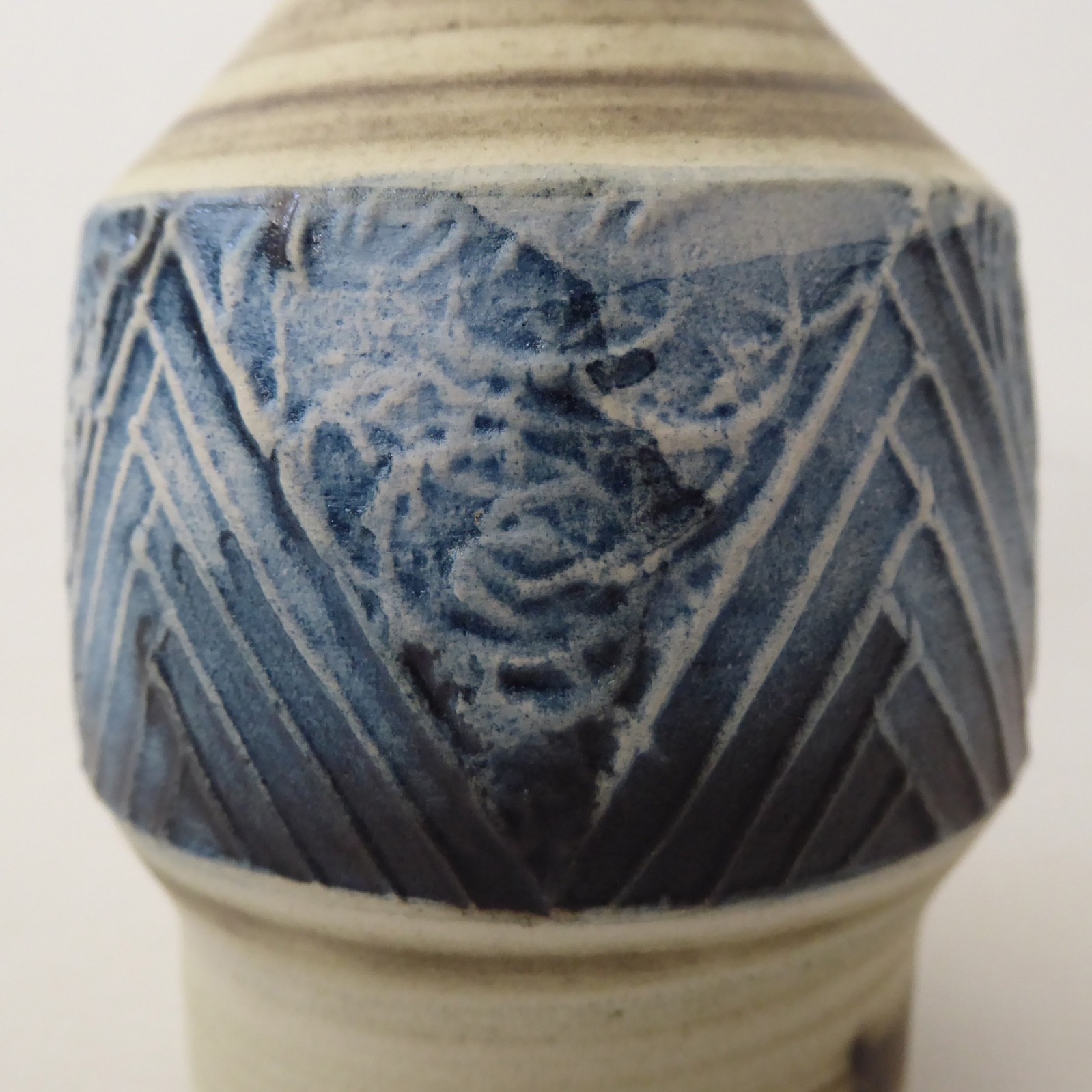 Carn Pottery small blue bud stem posy vase, John Beusmans. 1970s vintage retro - Image 4