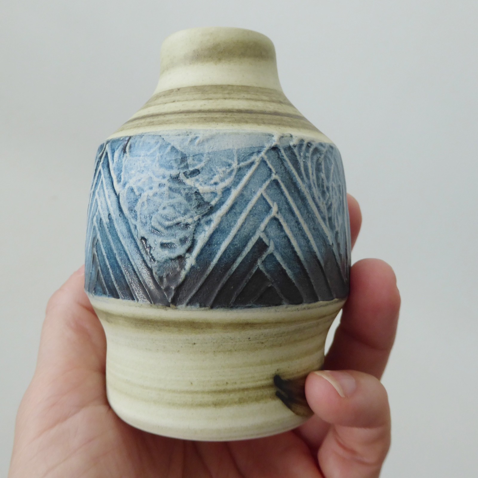 Carn Pottery small blue bud stem posy vase, John Beusmans. 1970s vintage retro - Image 6