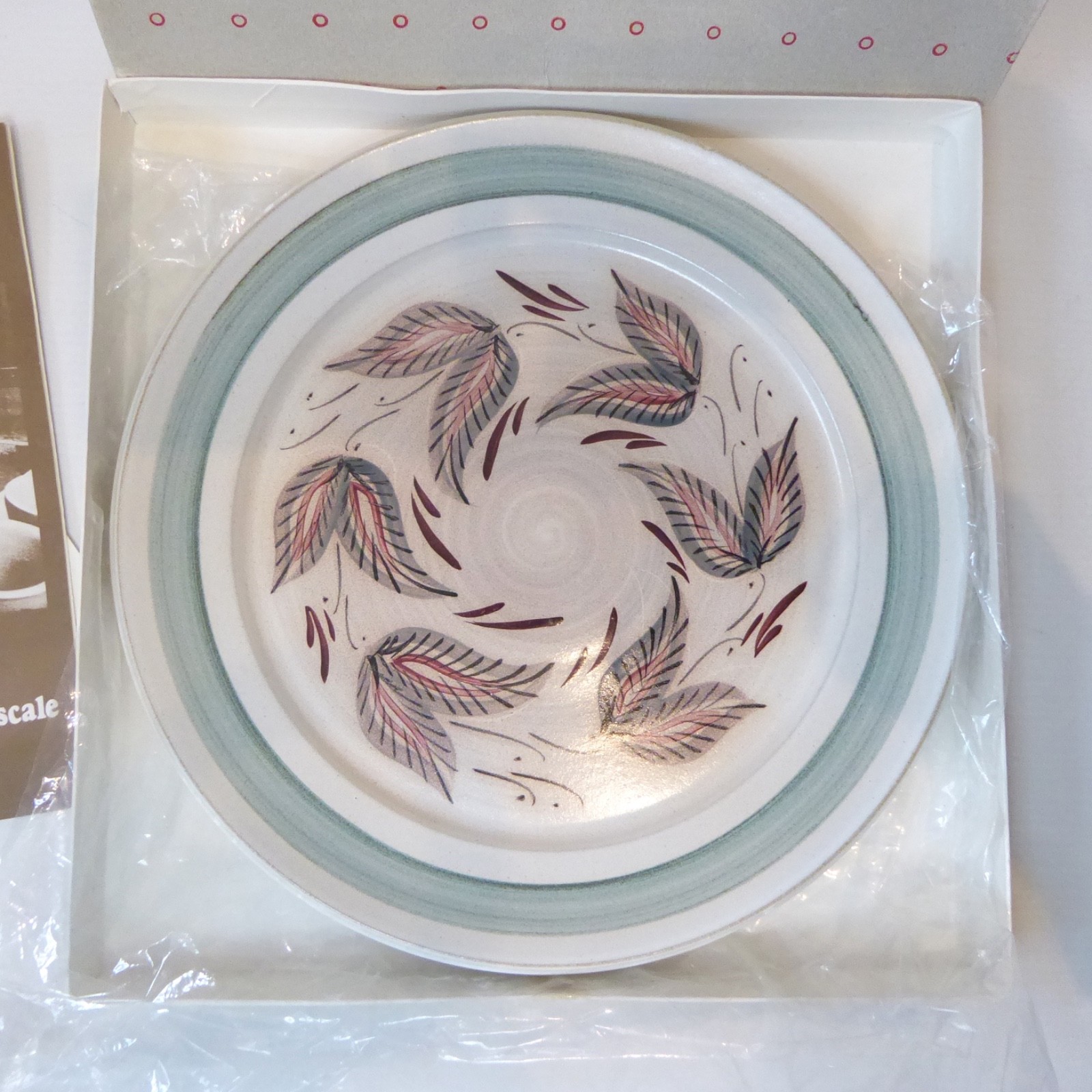 Denby Glynware round collectable plate, leaflet, box. Glyn Colledge wall hanging - Image 6