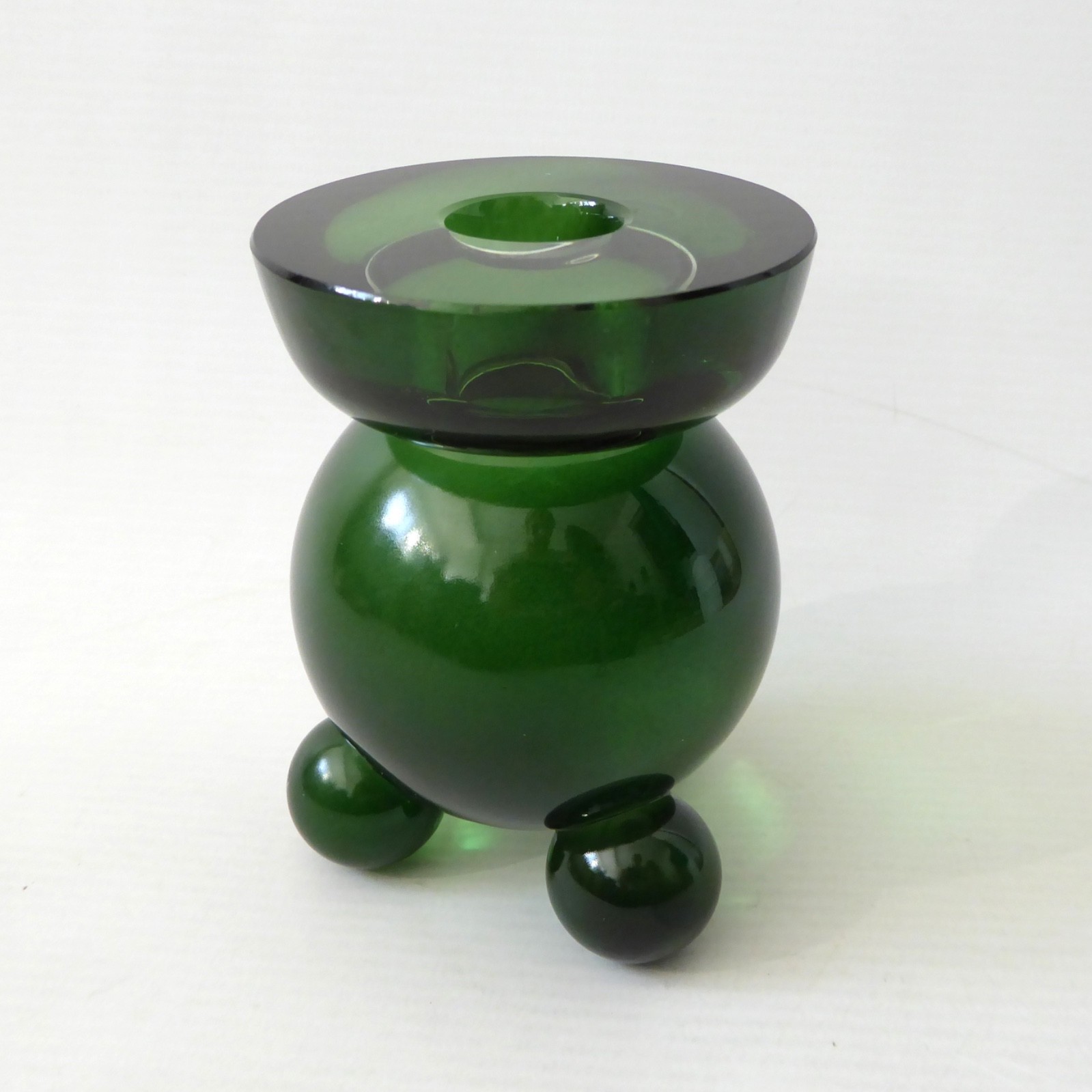 Designtorget ball art glass candle holder. Green, tapered dinner candle. Swedish