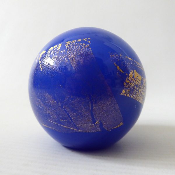 Glass round paperweight, blue & gold leaf Azurene, Isle of Wight Studio? Vintage - Image 7