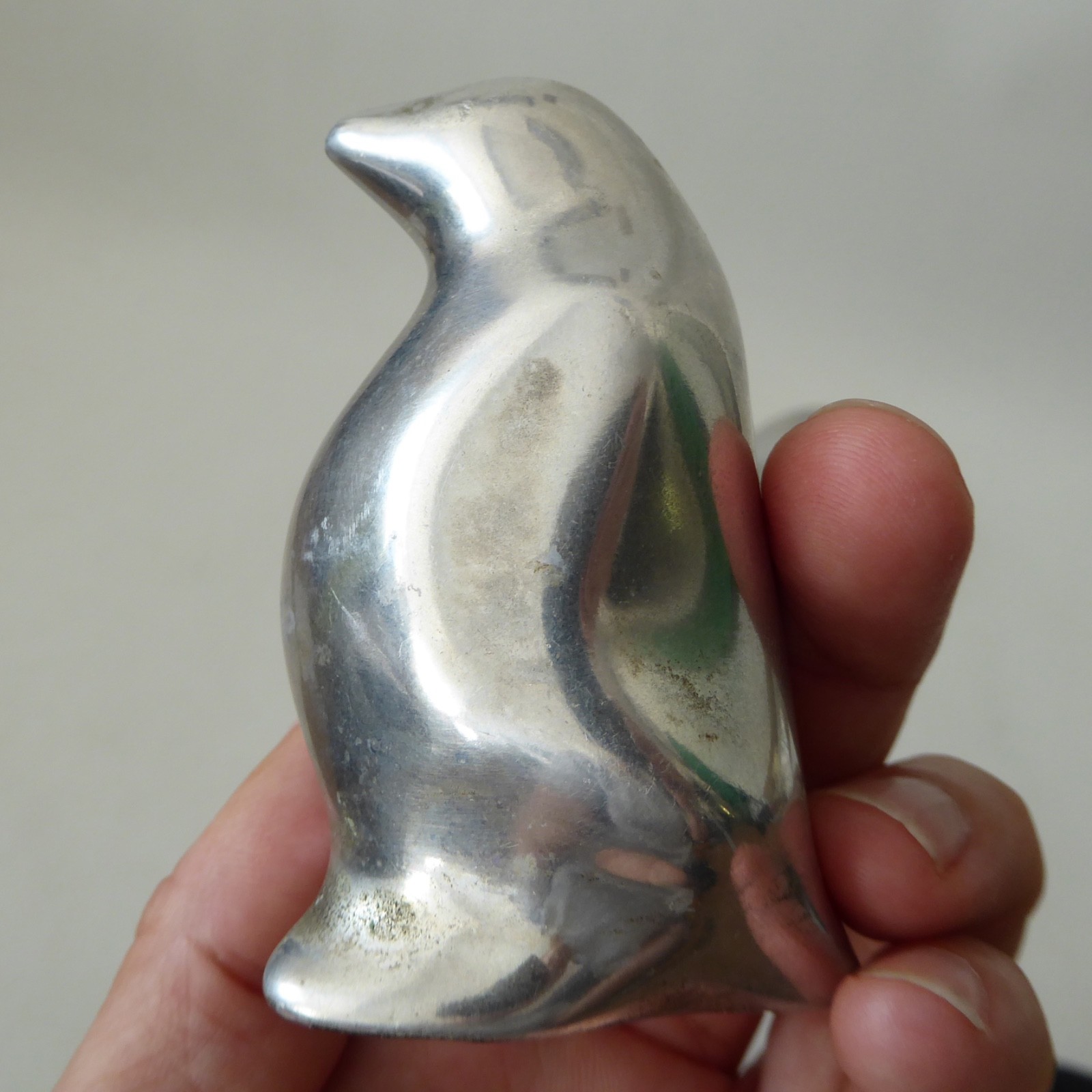 Hoselton Canada vintage cast aluminium penguin sculpture 2 figurines. Retro 1597 - Image 12