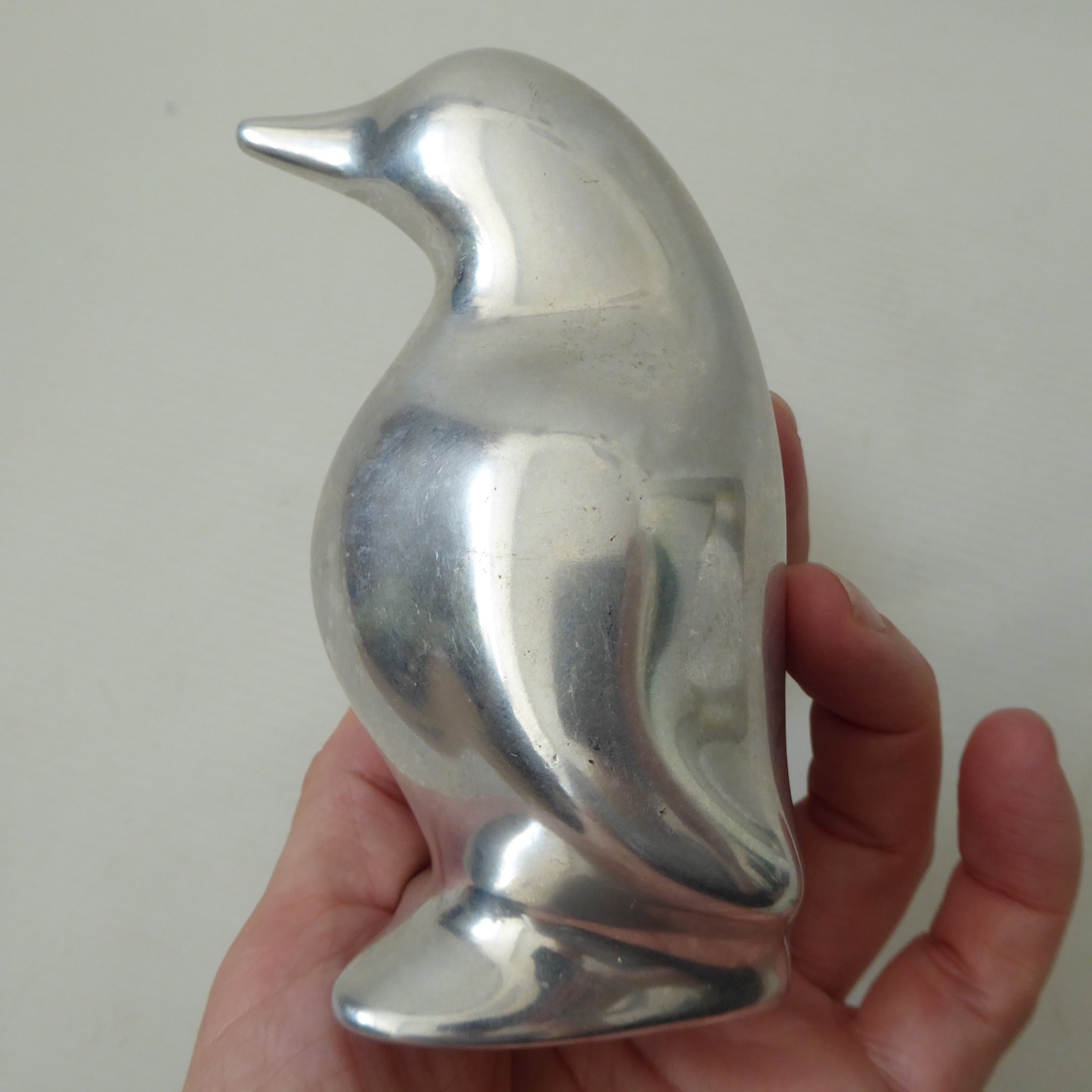 Hoselton Canada vintage cast aluminium penguin sculpture 2 figurines. Retro 1597 - Image 10