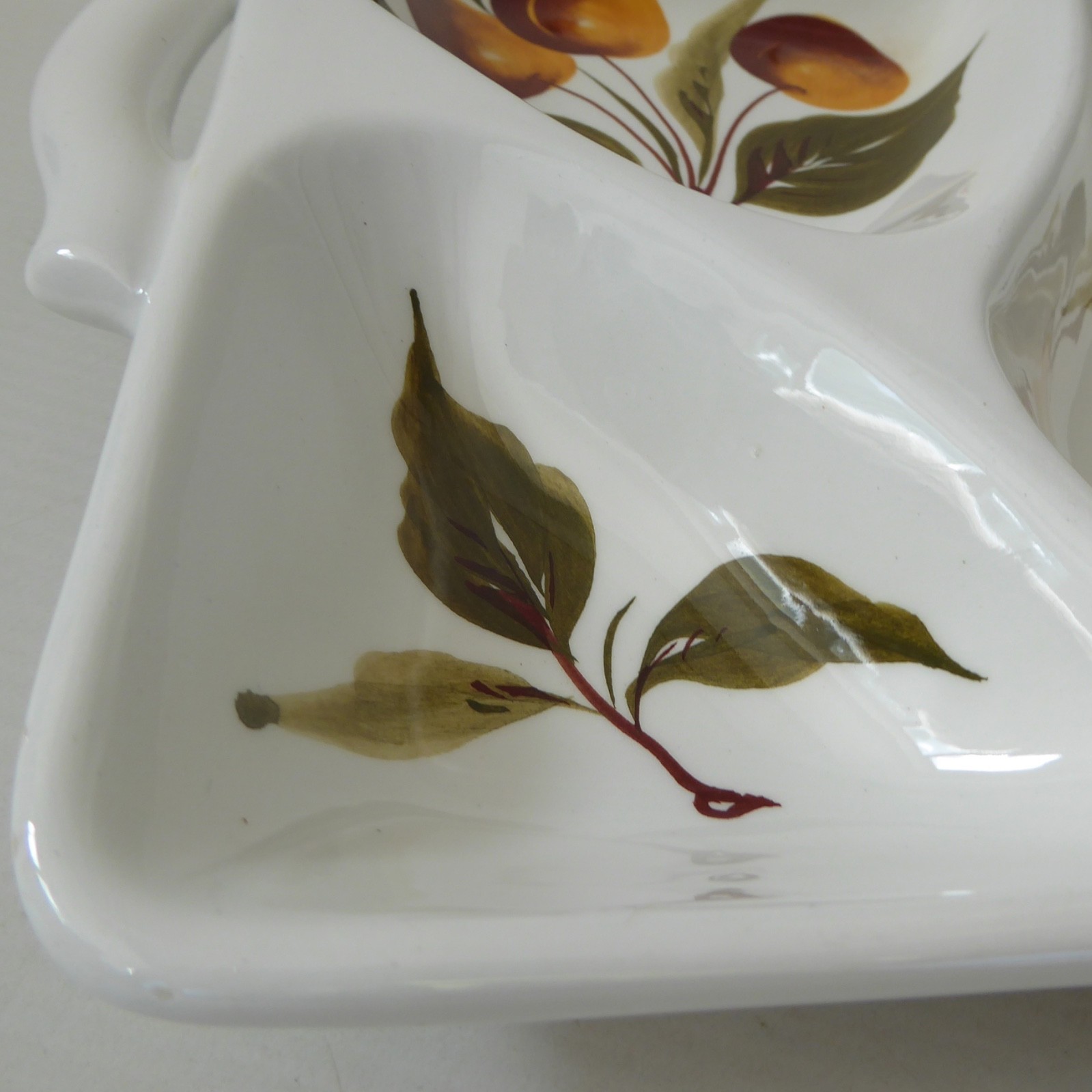 Italian vintage fruit dish, ceramic hand painted pear, cherries leaves A3/216 - Image 6