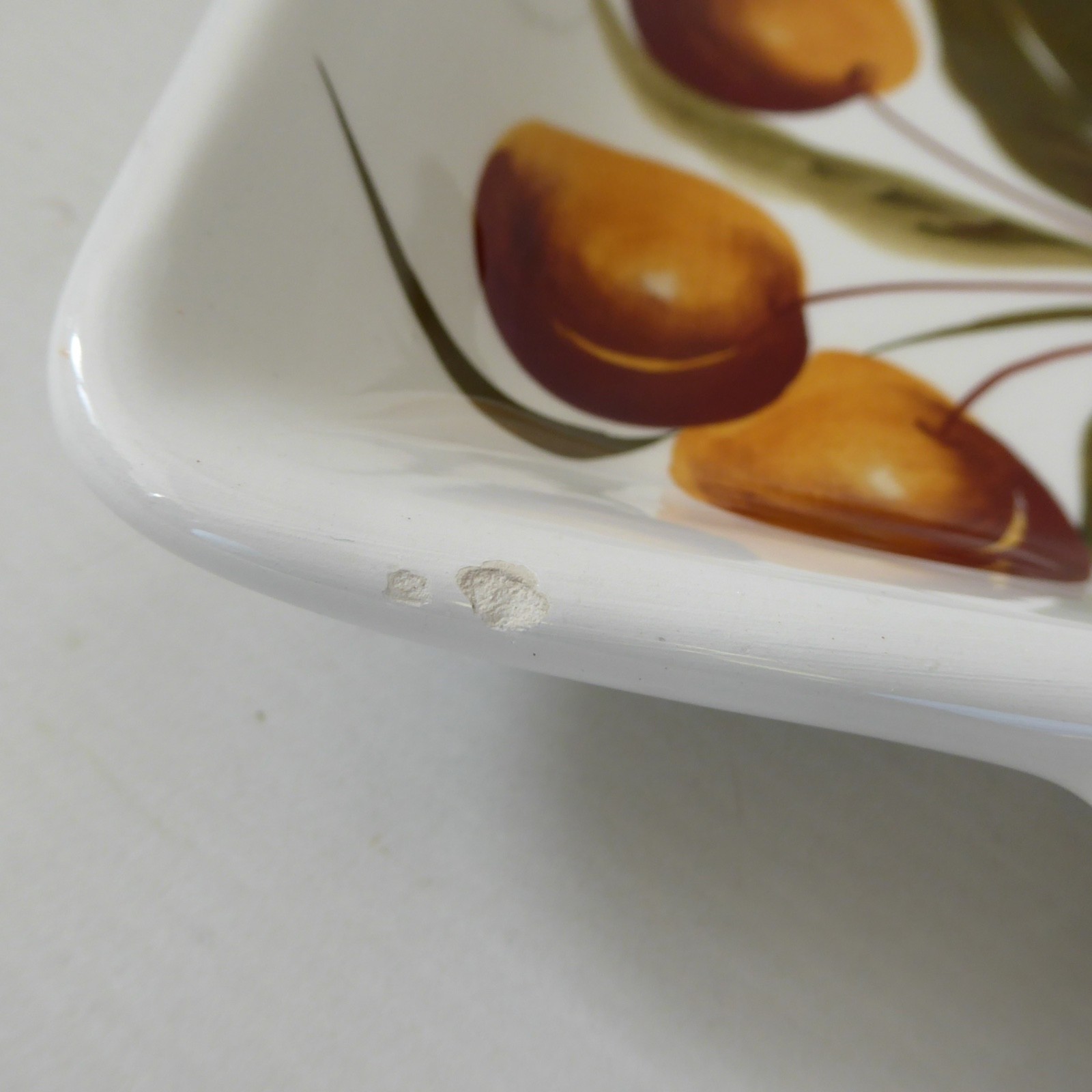 Italian vintage fruit dish, ceramic hand painted pear, cherries leaves A3/216 - Image 9