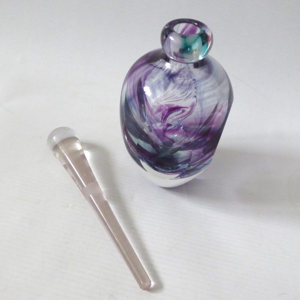 Jane Charles signed handmade art glass perfume scent bottle + stopper. Purple - Image 7