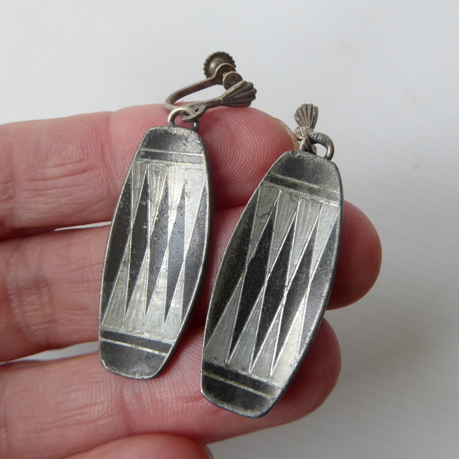 Jorgen Jensen 773 Denmark vintage earrings, black/silver diamond pewter. Clip on