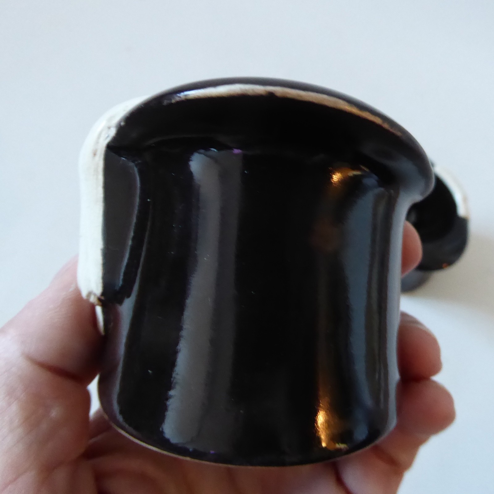 Leo Bonassera Rye 2x egg cups, 1980s vintage, top hat & gloves, black and white - Image 12