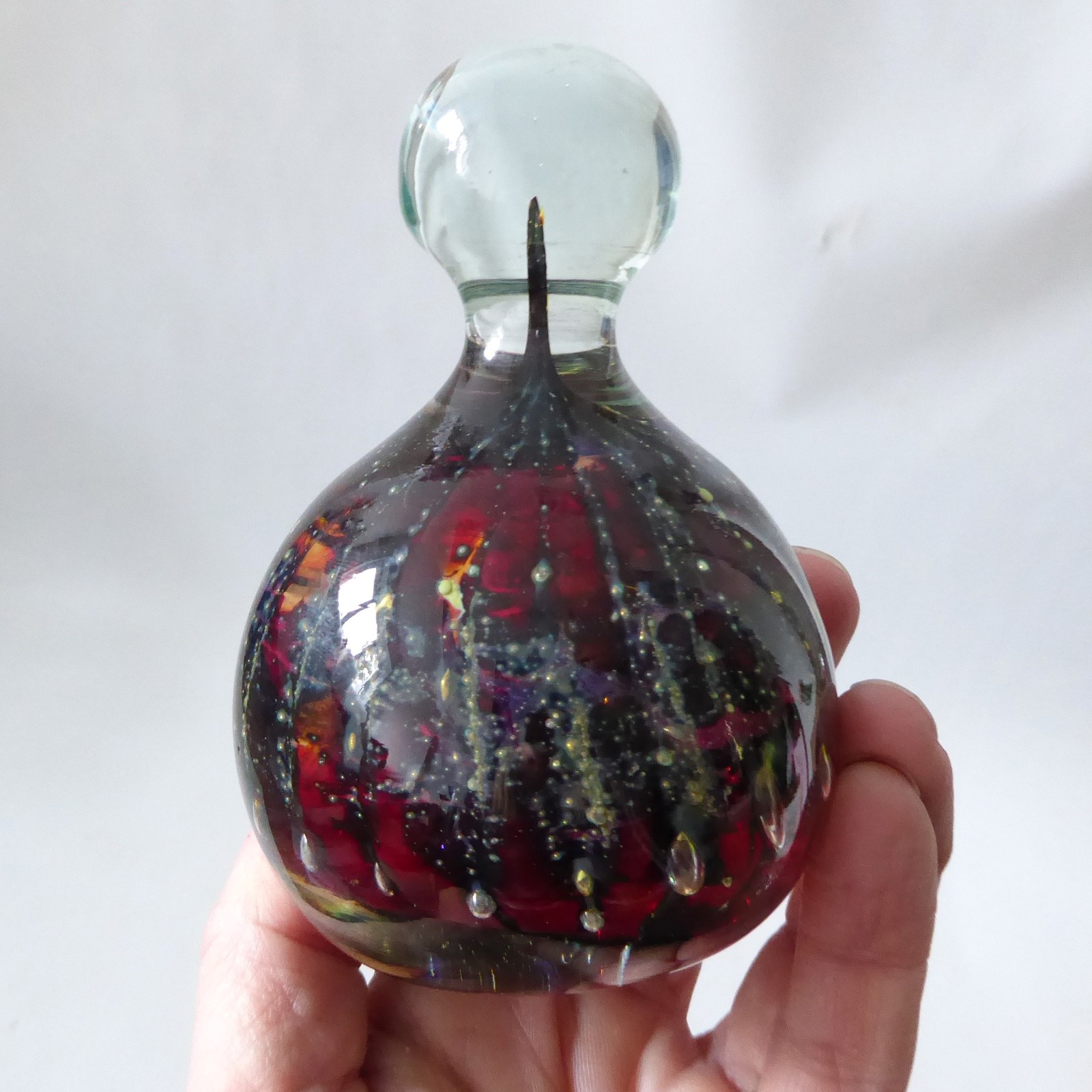 Mdina vintage glass paperweight + top knob. Red black gold bubble stripes. Malta - Image 8