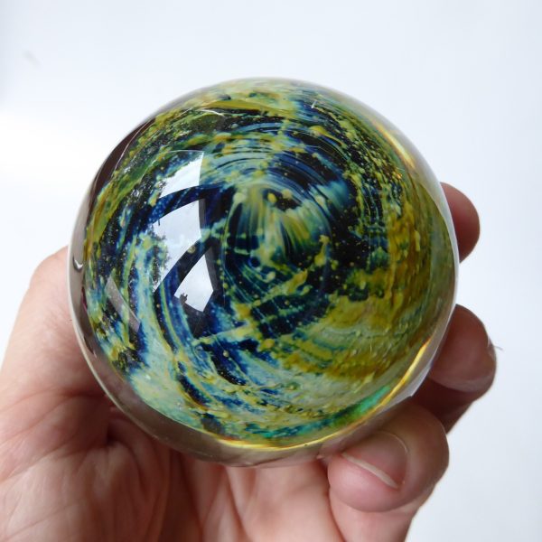 Mdina vintage paperweight round glass orb. Sea & Sand, blue + gold trails. Malta - Image 13