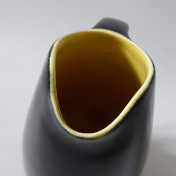 Mid century ceramic pottery art vase jug, vintage 1950s 1960s. Black + yellow - Image 9