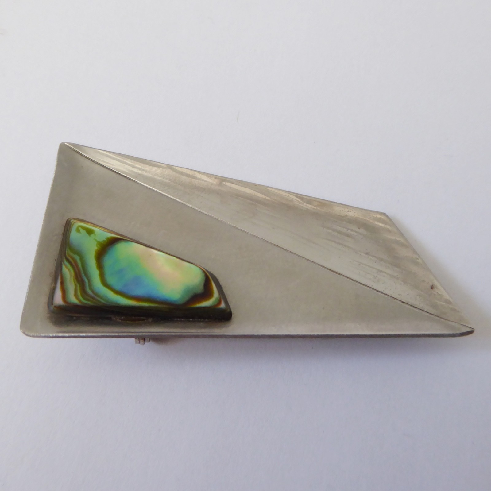 Modernist retro stainless steel & abalone shell vintage brooch, asymmetric - Image 5
