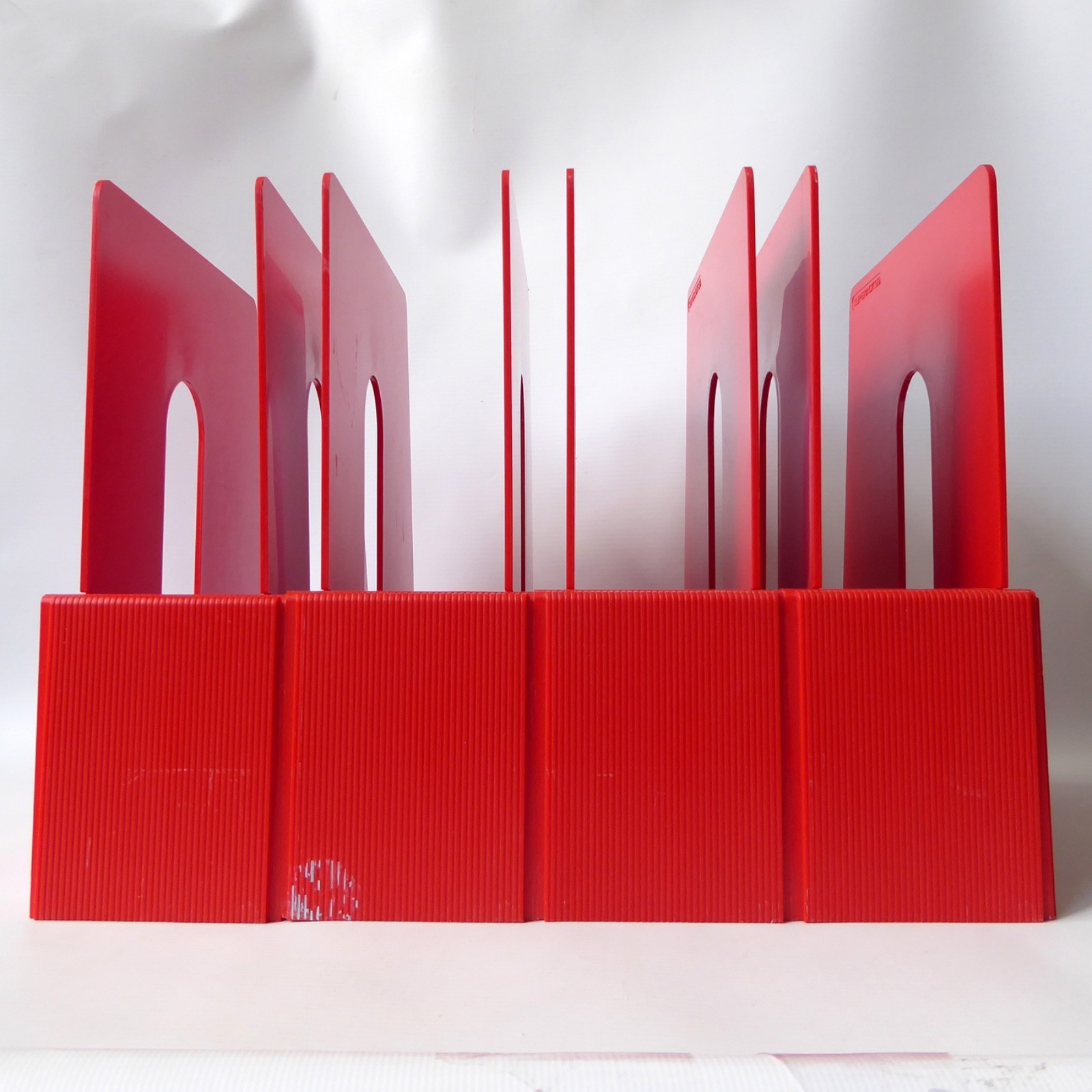 Myers Superack 99 retro 70s red plastic magazine organiser storage vinyl LP rack - Image 12