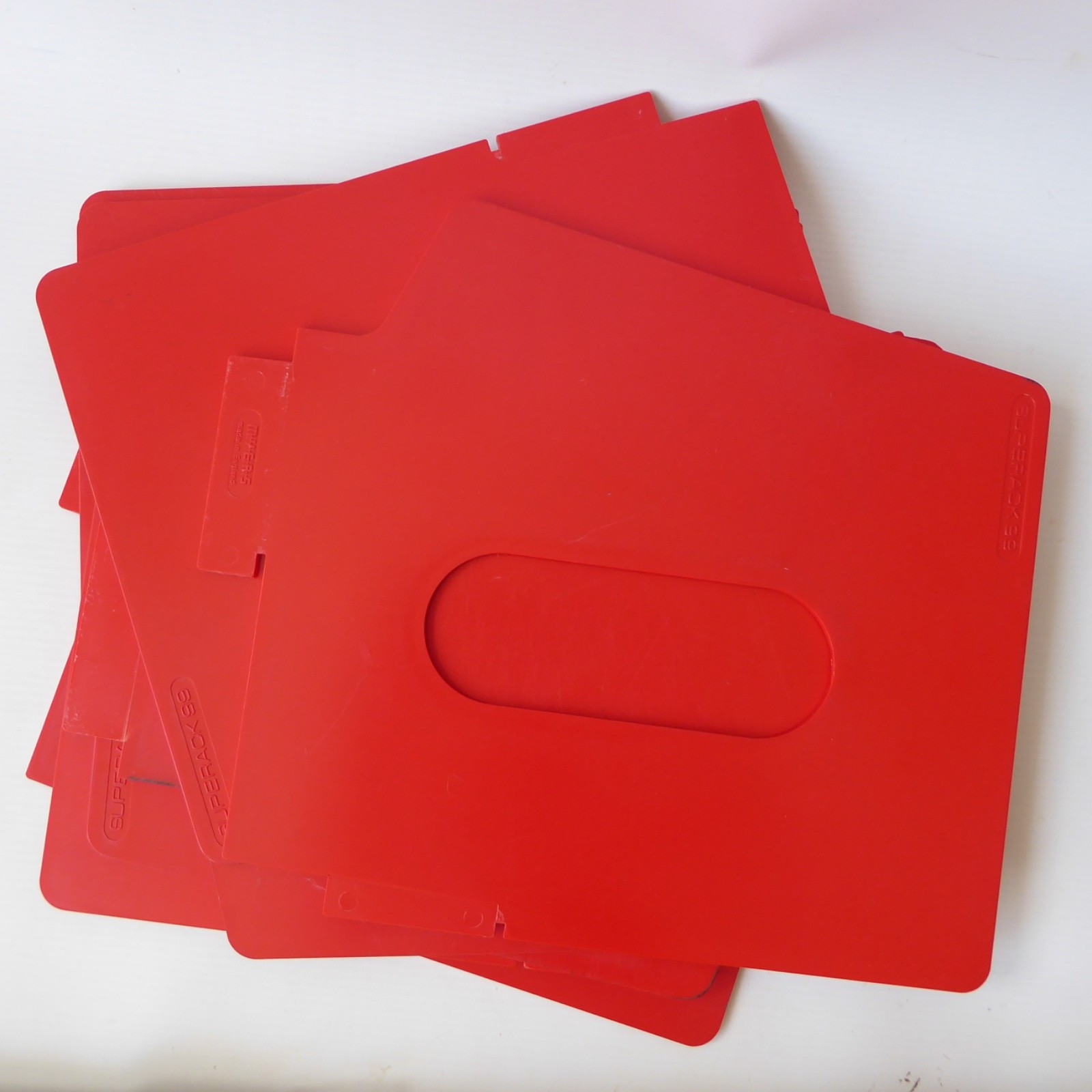 Myers Superack 99 retro 70s red plastic magazine organiser storage vinyl LP rack - Image 18