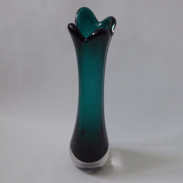 Scandinavian mid century 1960s/1970s art glass vase, vintage green pulled. Aseda - Image 5