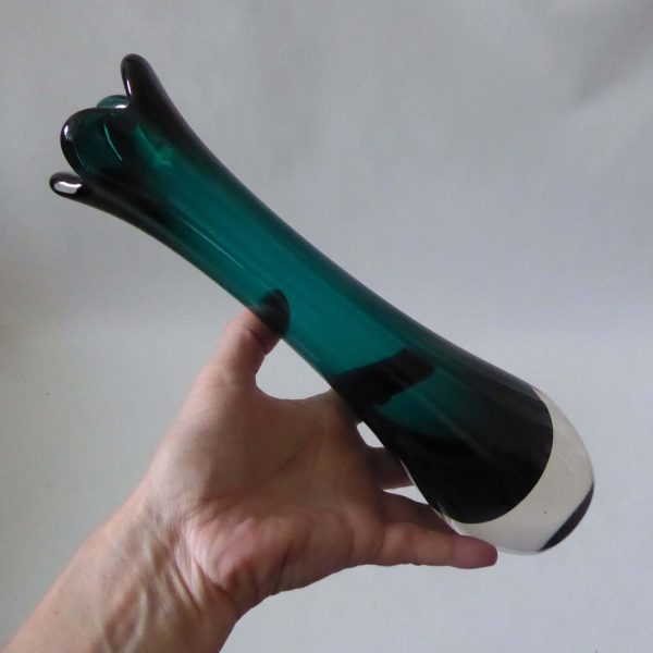 Scandinavian mid century 1960s/1970s art glass vase, vintage green pulled. Aseda - Image 10