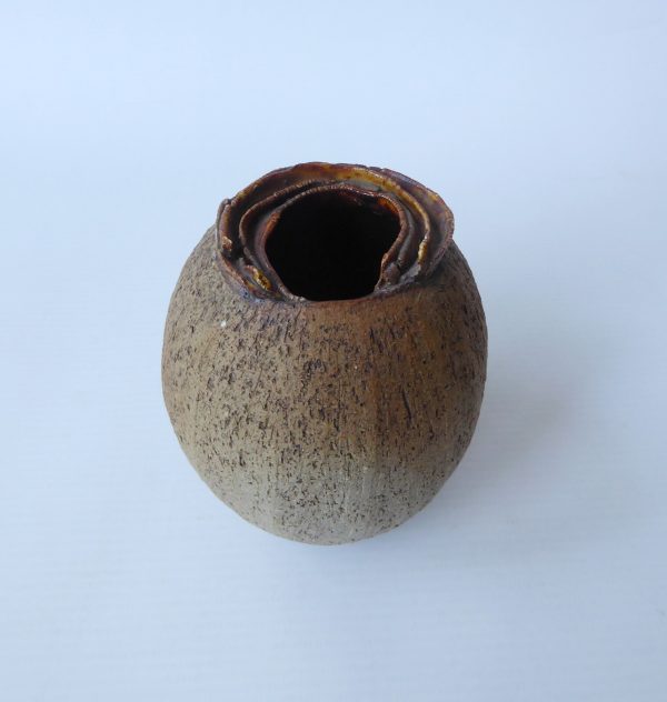 Signed CP vintage studio pottery oval vase, handmade thrown stoneware ripple rim - Image 6