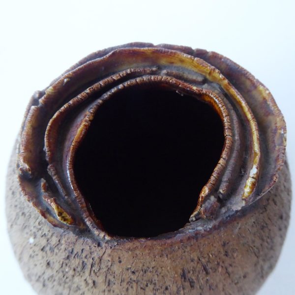 Signed CP vintage studio pottery oval vase, handmade thrown stoneware ripple rim - Image 8