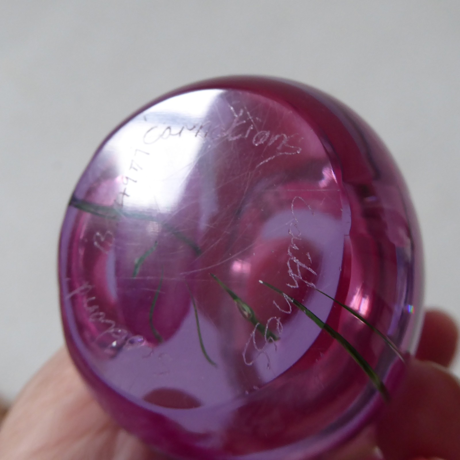 Signed Caithness Carnations flower paperweight, neodymium mauve art glass - Image 14