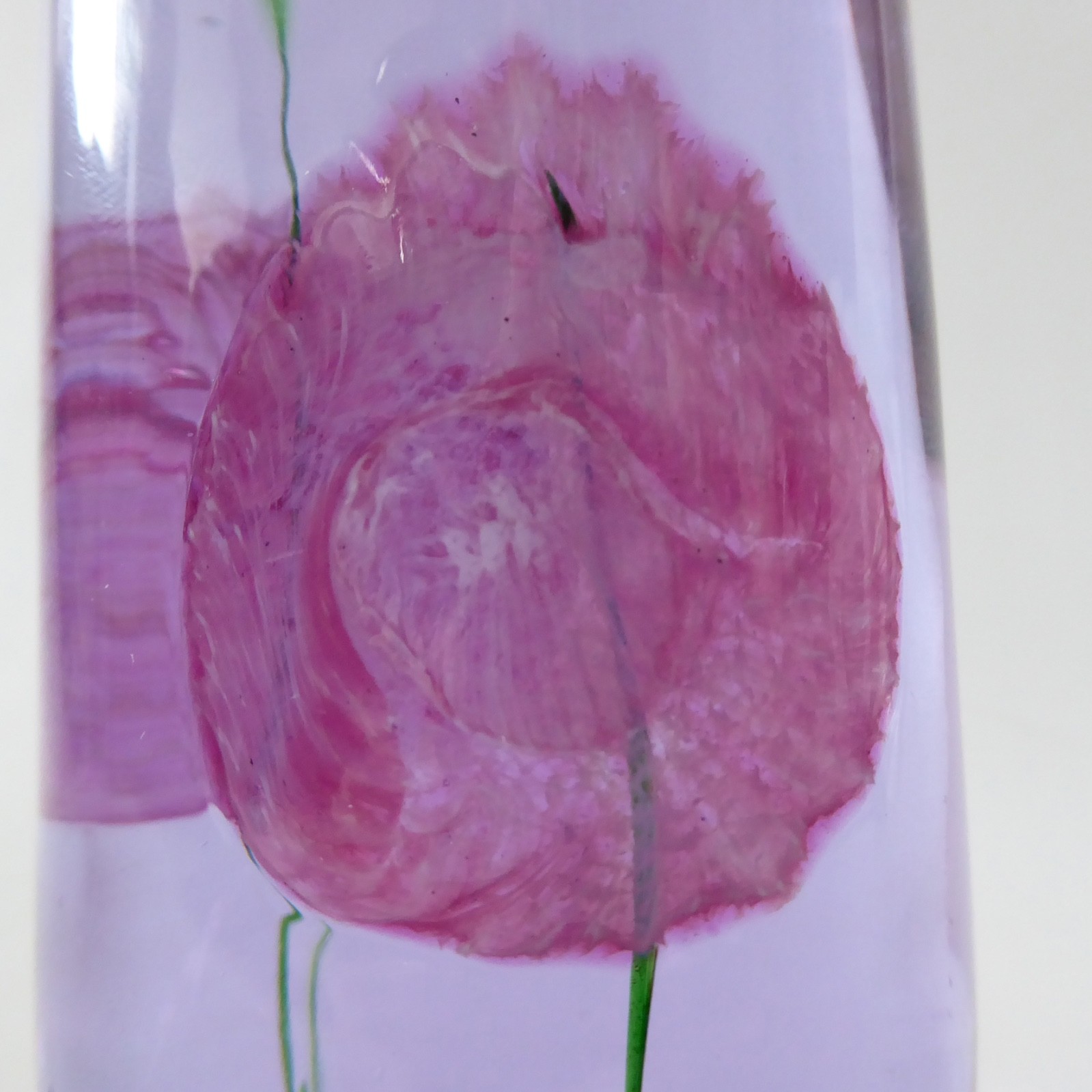 Signed Caithness Carnations flower paperweight, neodymium mauve art glass - Image 3
